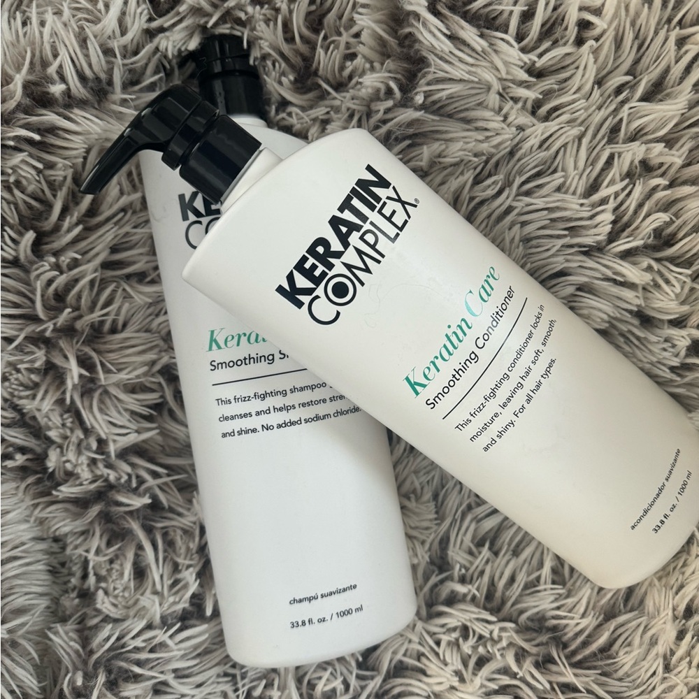 Keratin complex shampoo & conditioner smoothing set.